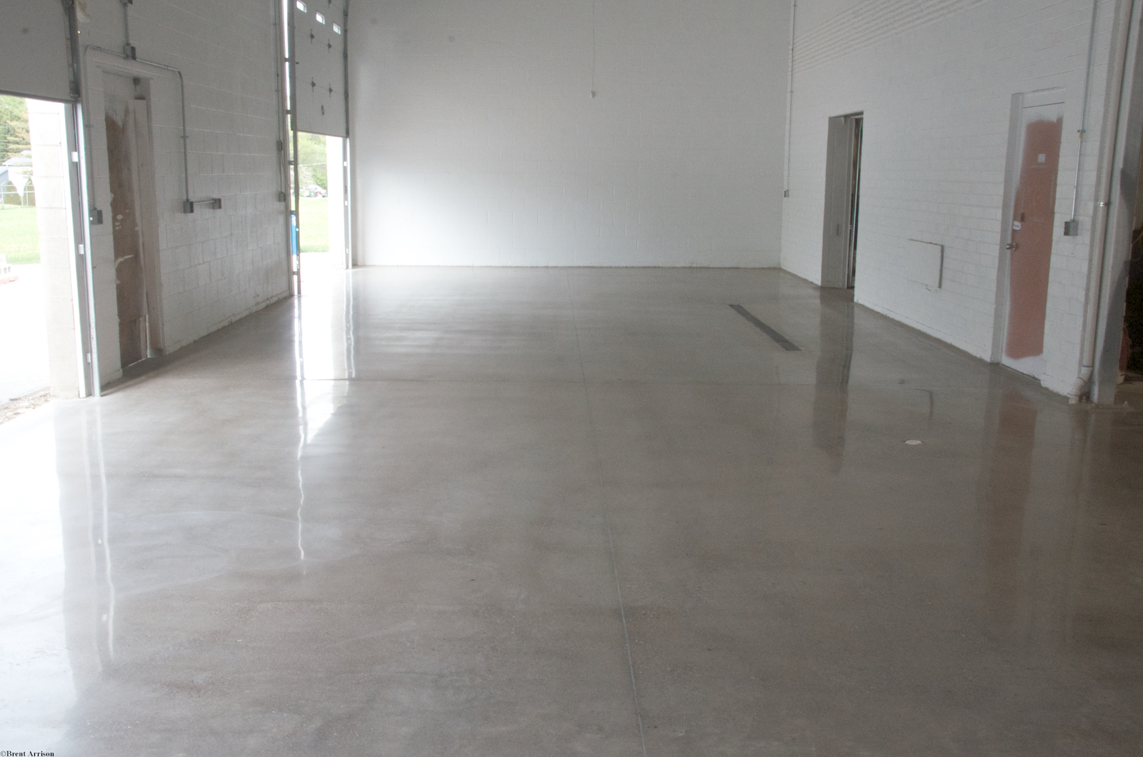  Polished Concrete in Automotive Repair Area  