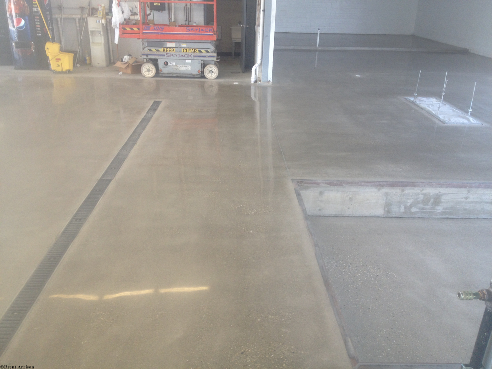  Polished Concrete in Automotive Repair Area  