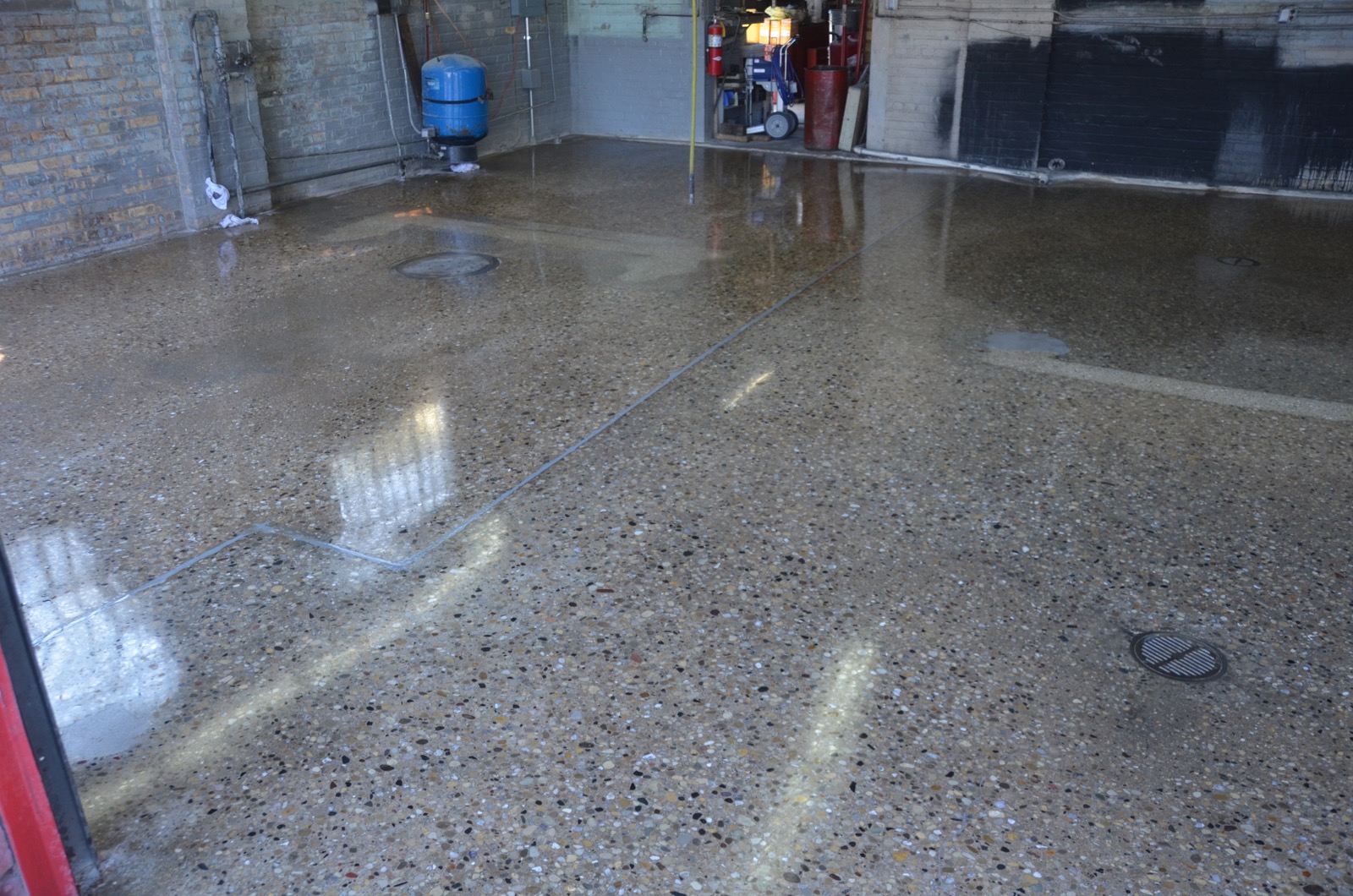  Polished Concrete in Automotive Repair Area  